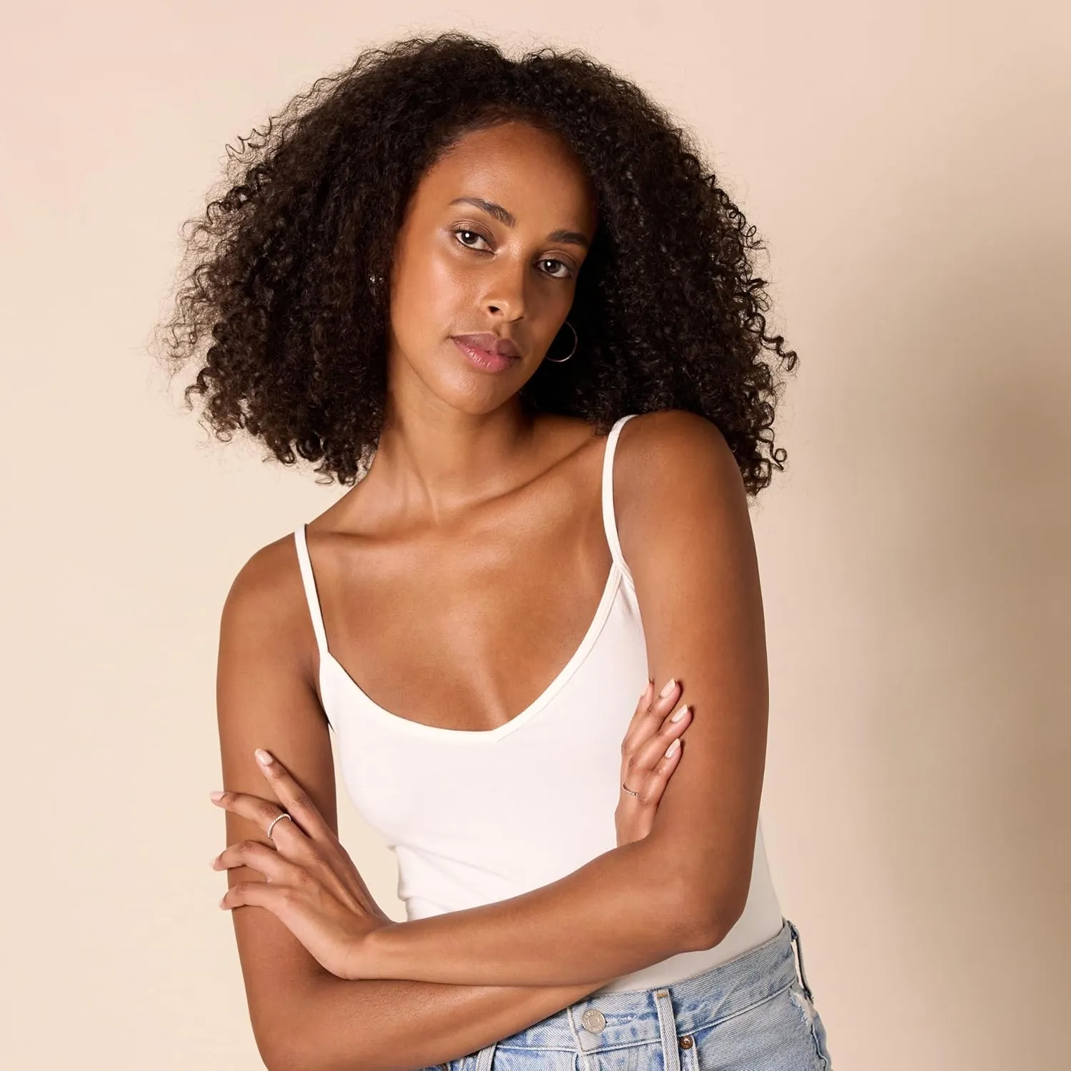 Amazon Essentials Women's Slim-Fit Knit V-Neck Layering Cami (Available in Plus Size), Pack of 4