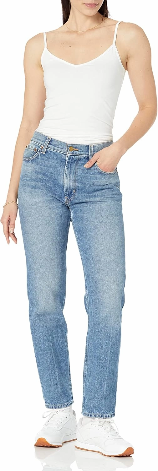 Amazon Essentials Women's Slim-Fit Knit V-Neck Layering Cami (Available in Plus Size), Pack of 4