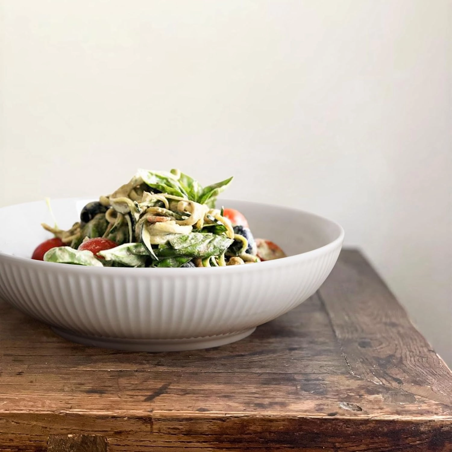 Artena Pasta Bowls 32oz, Ceramic Large Salad Bowls 8 inch, Striped Soup Bowls Set of 4, White Serving Bowls for Entertaining, Wide Shallow Dinner Bowls for Spaghetti, Microwave Dishwasher Oven Safe