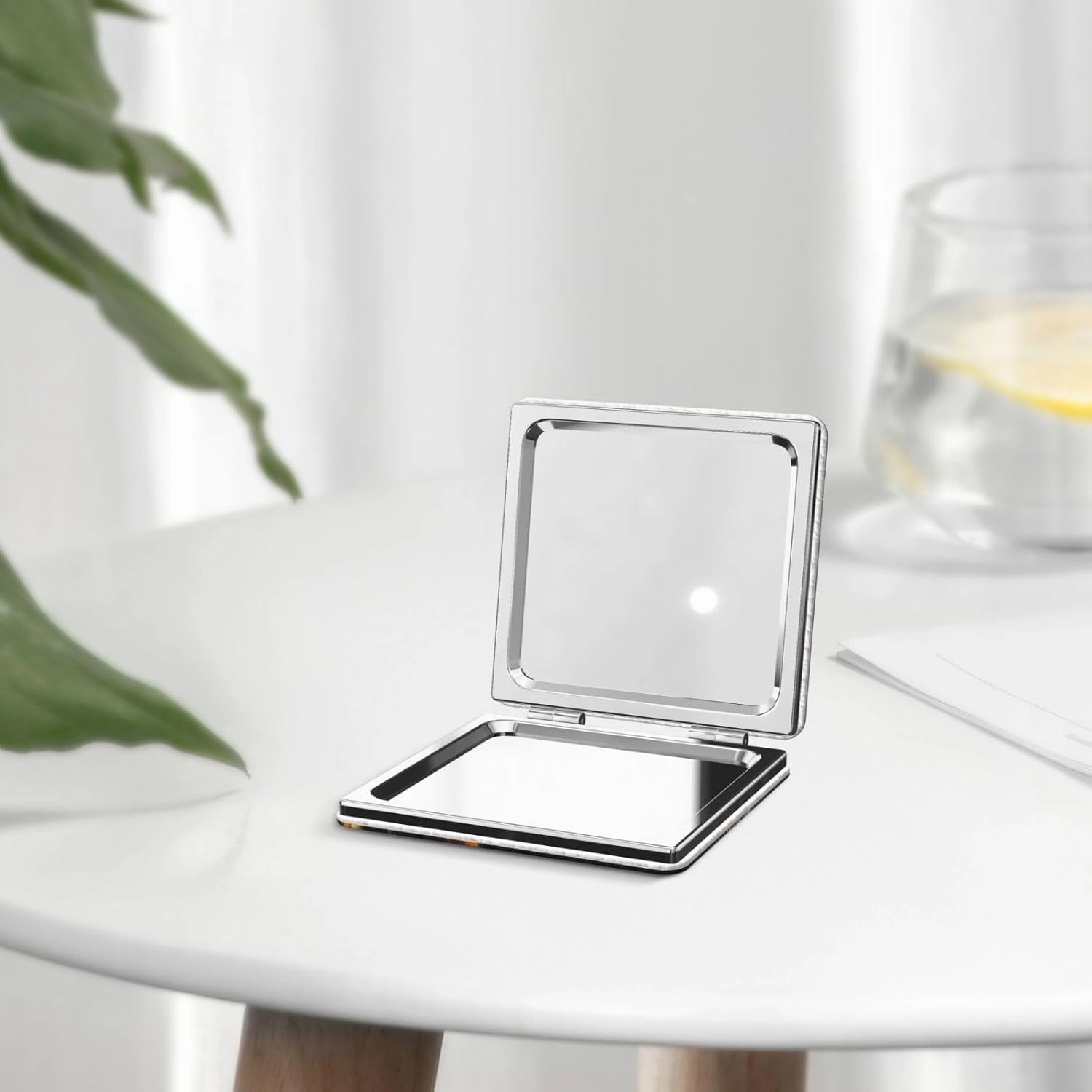 London Black Cab Makeup Mirror Portable Folding Mini Mirror Double Sided Travel Makeup Mirror Square Handheld Pocket Mirror