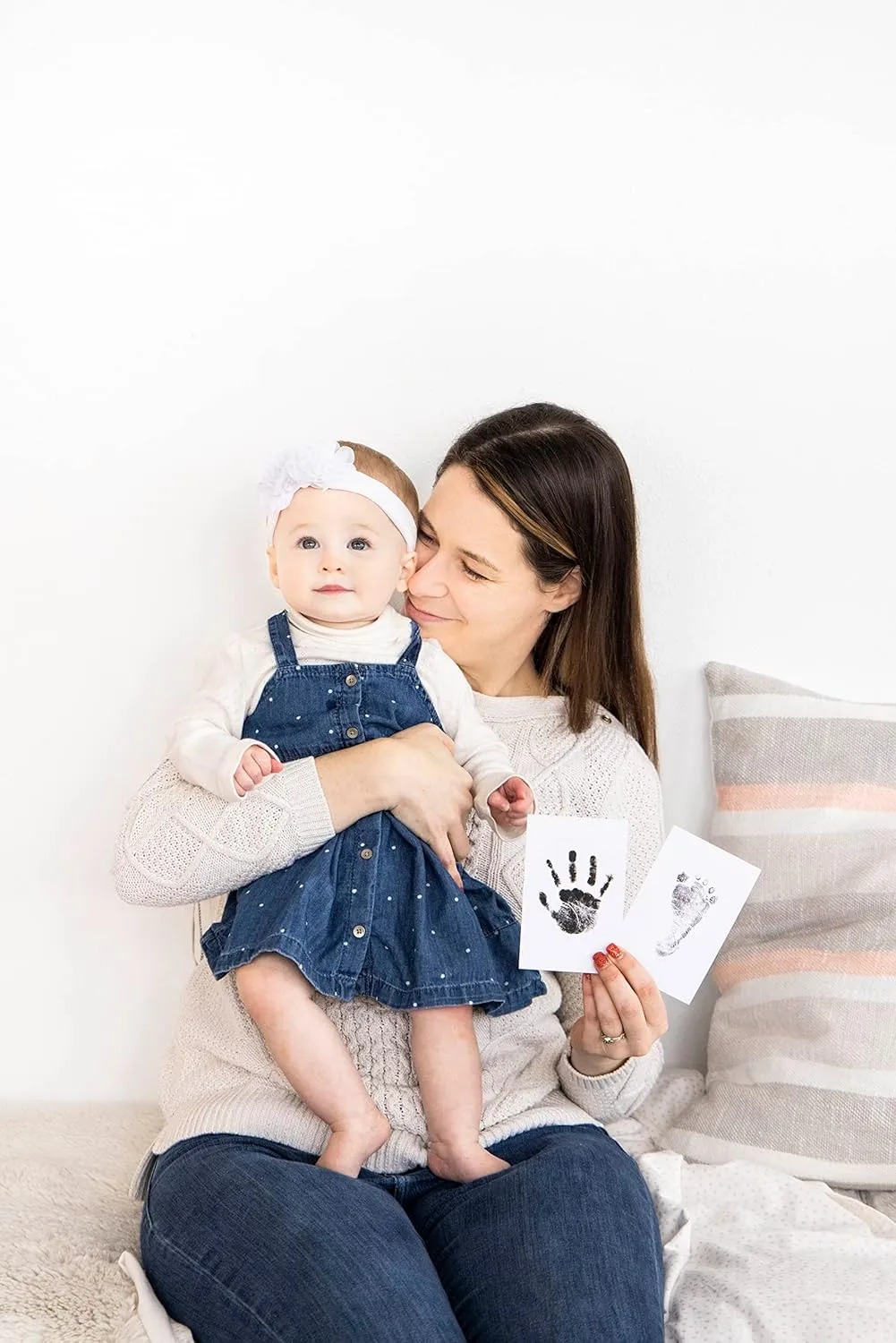 Pearhead 4-Pack Clean-Touch Ink Pad Kit, Mess-Free Inkless Hand and Footprint Kit, Baby Foot Printing Kit, Cat and Dog Paw Print Kit, Suitable for Babies and Pets