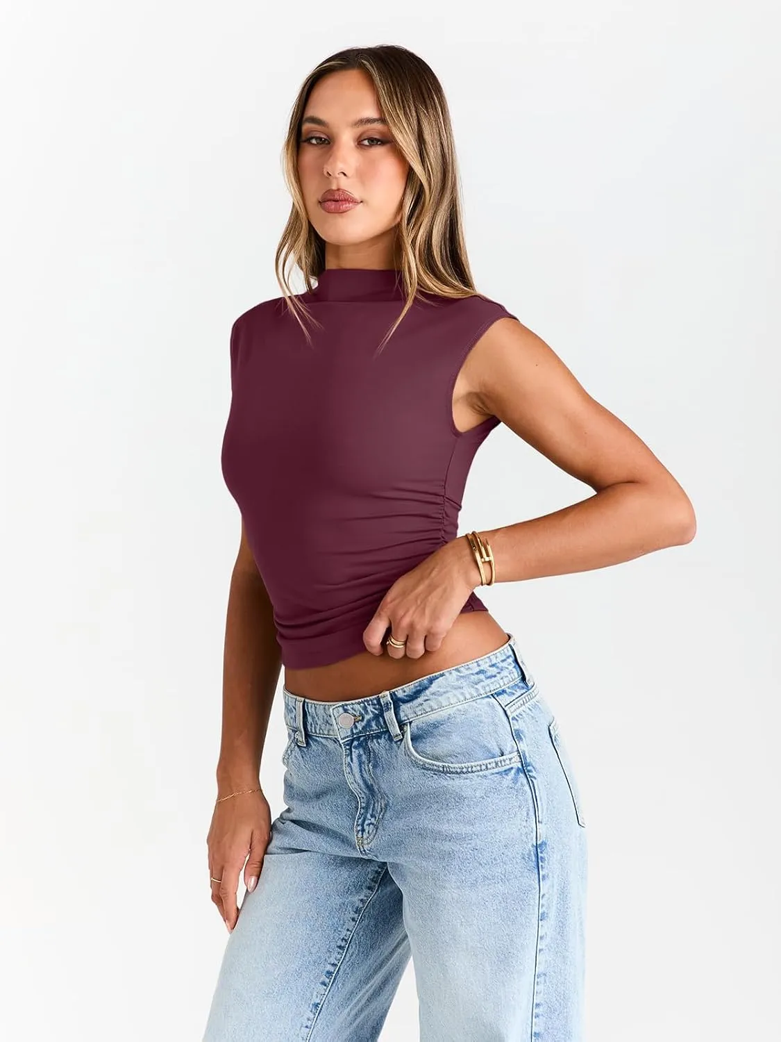 Trendy Queen Women's Going Out Basic Tank Tops Mock Neck Spring Clothes Sleeveless Cute Shirts Summer Y2K Sexy Outfits 2025
