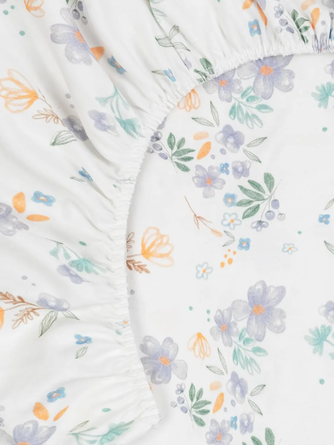 Under The Nile Organic Cotton Changing Pad Cover, Modern Daisy. Size 31" x 18"