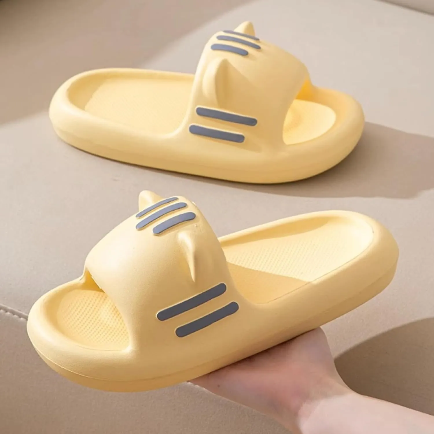 Women’s Slides Cute Bathroom Slippers Non-Slip Cartoon Cat Shaped Indoor Outdoor Summer Slippers